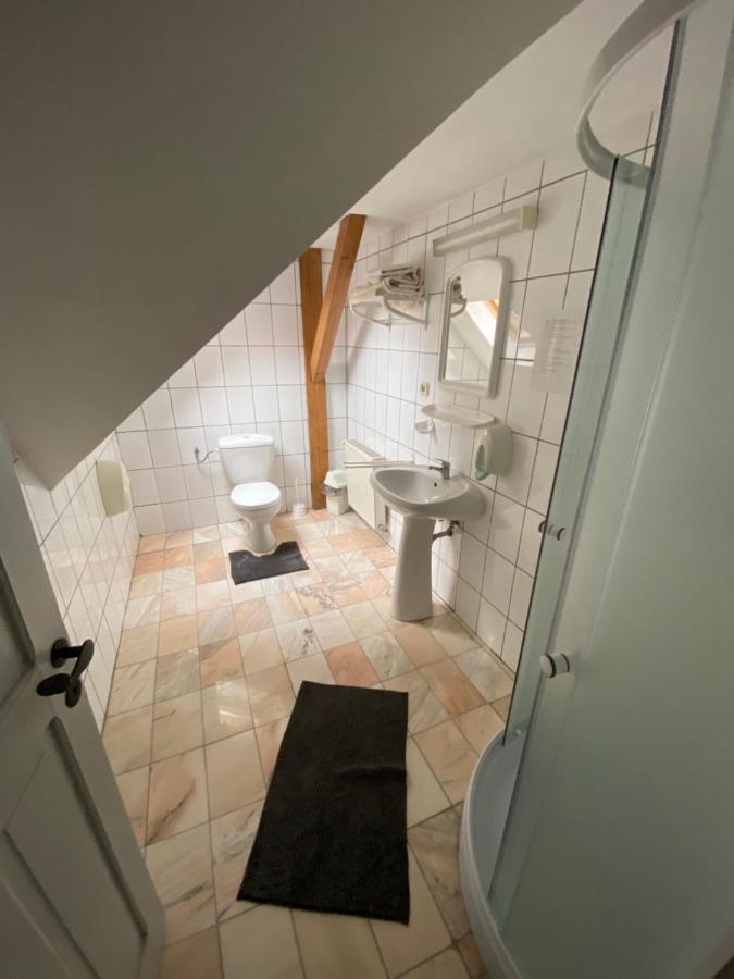 Voeroes Guest House Tîrgu Secuiesc エクステリア 写真